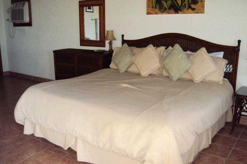 Exotic Caye Beach Resort San Pedro  Buitenkant foto