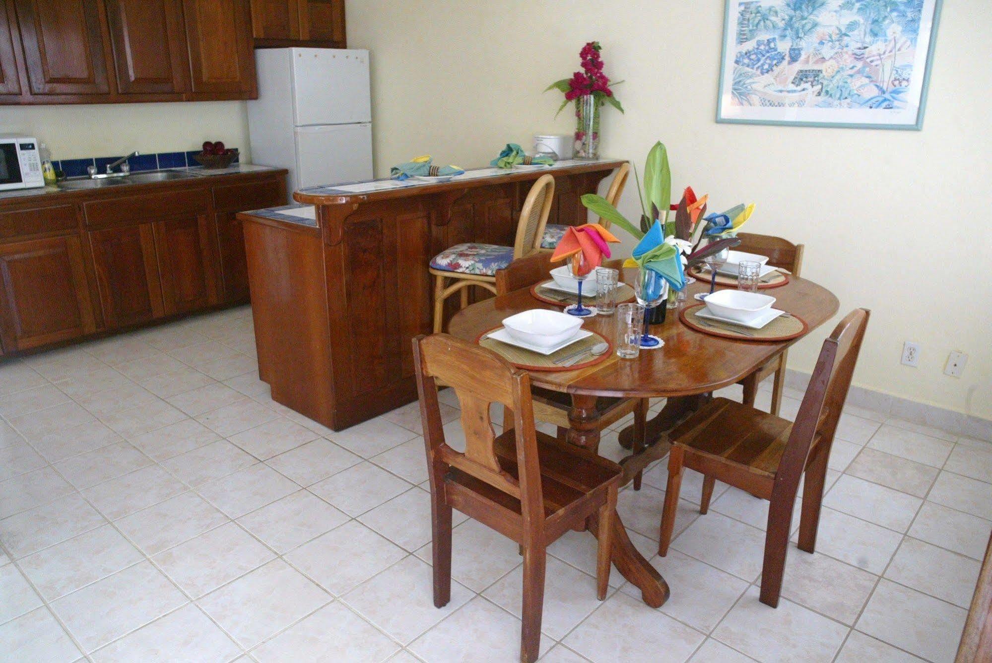 Exotic Caye Beach Resort San Pedro  Buitenkant foto