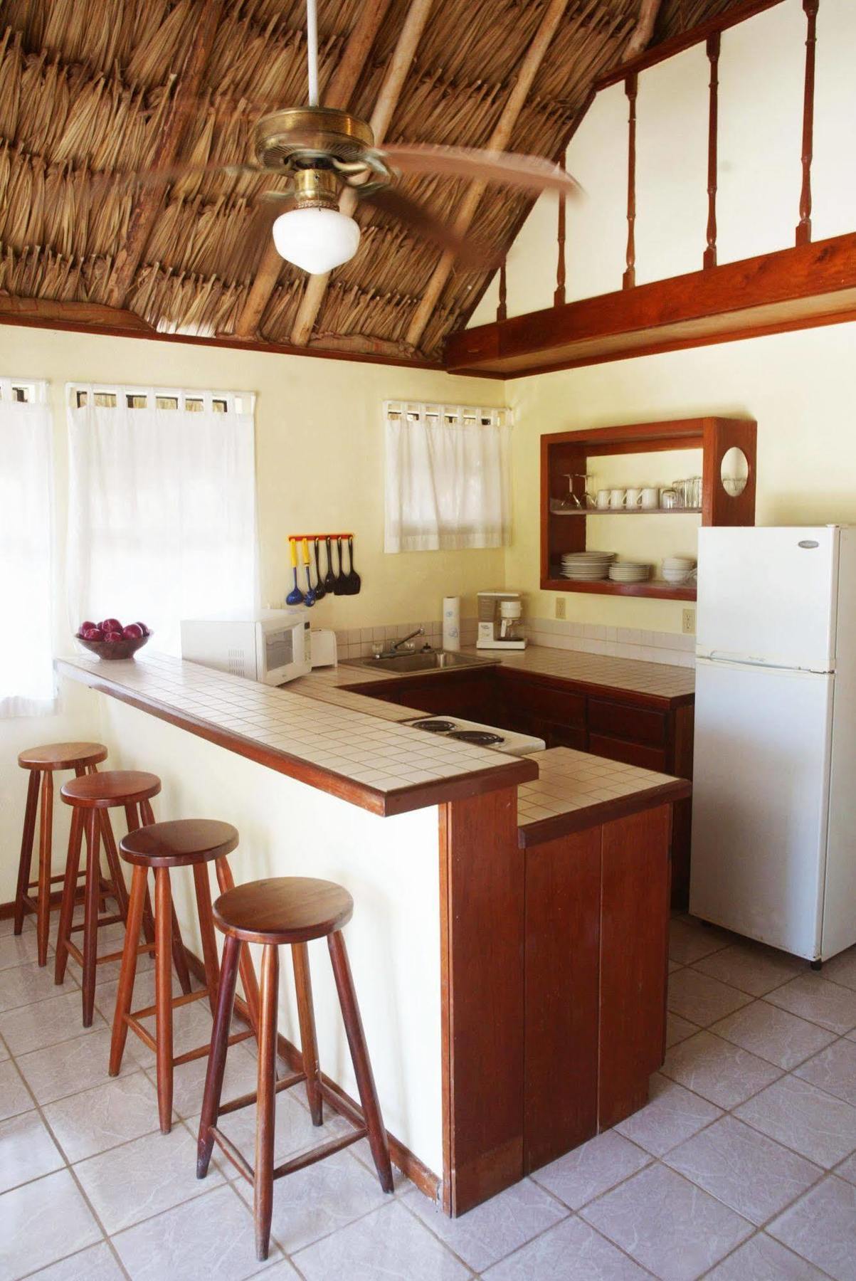 Exotic Caye Beach Resort San Pedro  Buitenkant foto