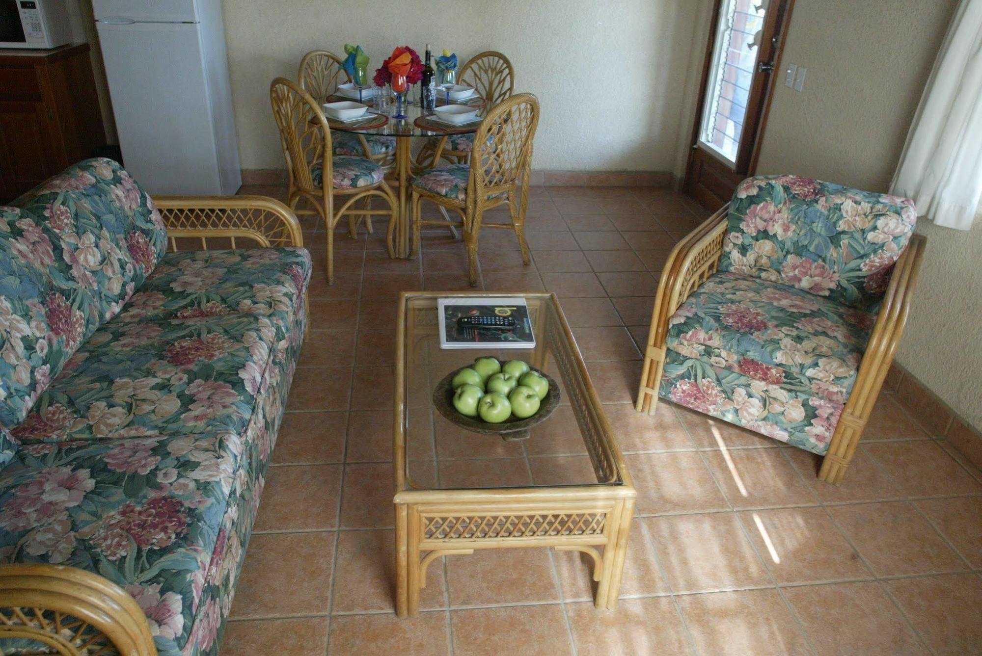 Exotic Caye Beach Resort San Pedro  Buitenkant foto